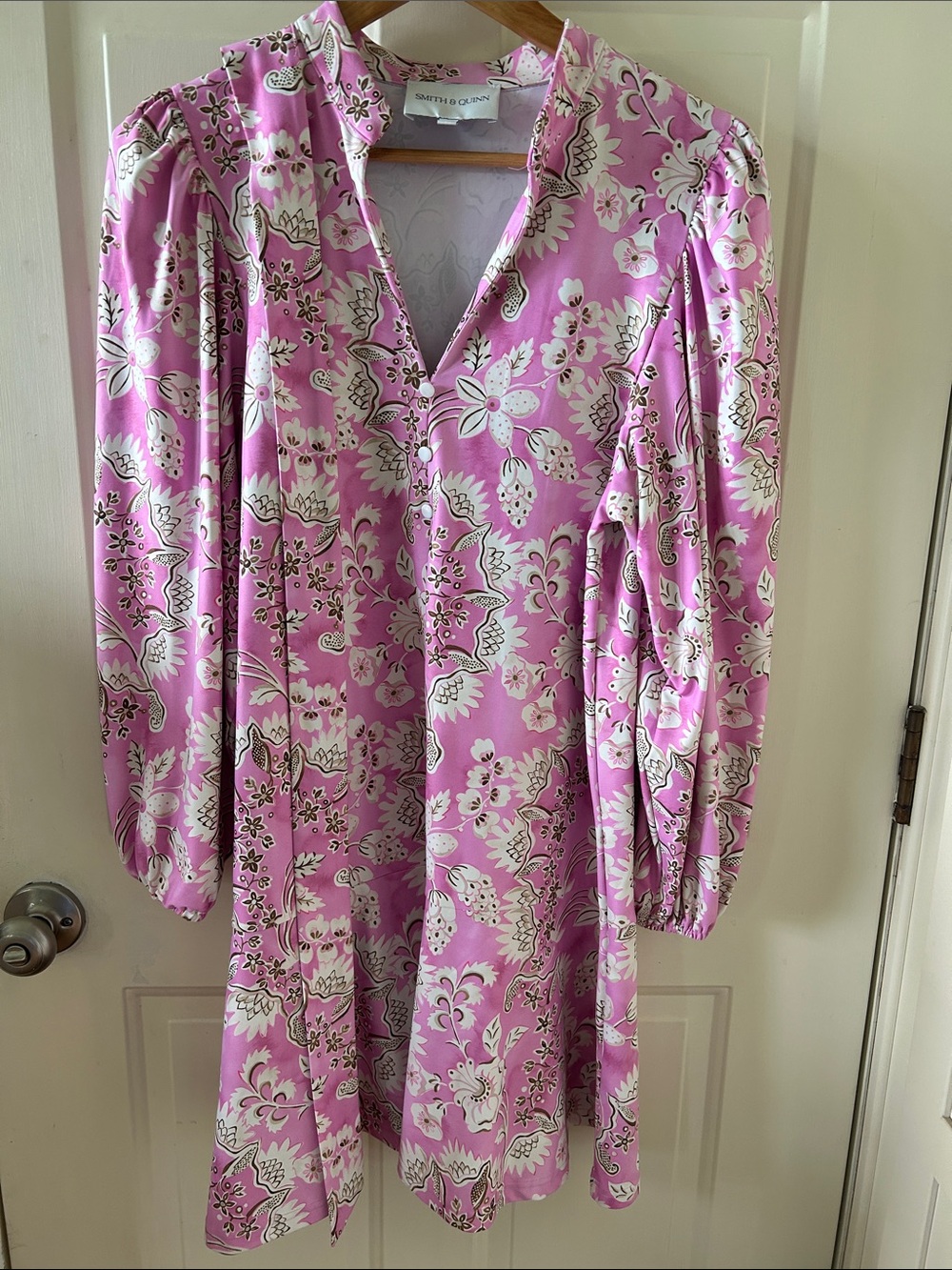 Smith & Quinn Floral Pink Long-Sleeve V-Neck Midi Dress